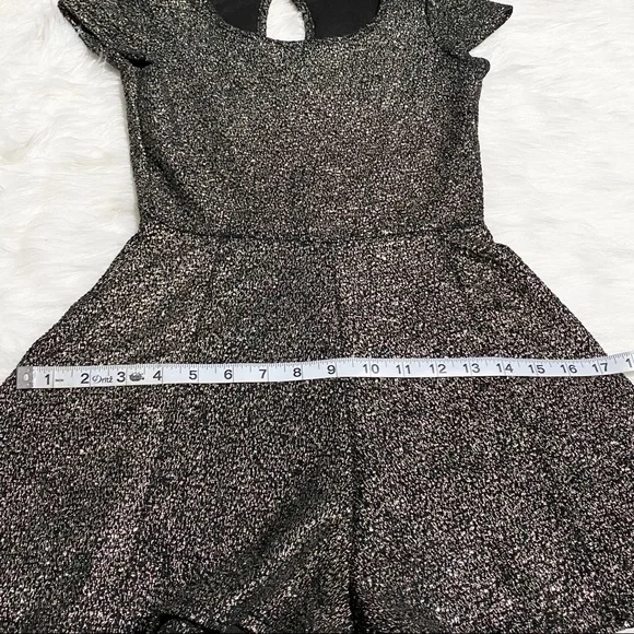 ONE CLOTHING Gold Glittery Romper - Picture 4 of 8
